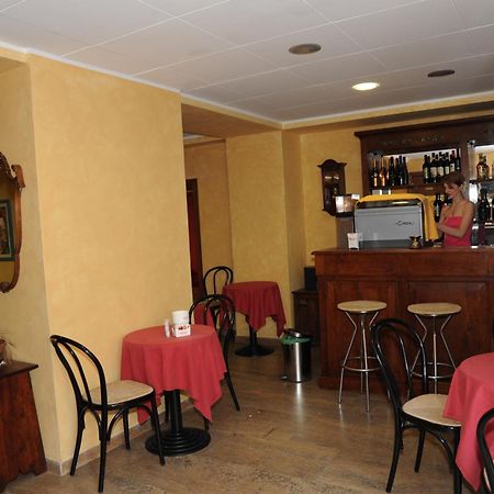 Hotel Valentini Inn Фолиньо Екстериор снимка