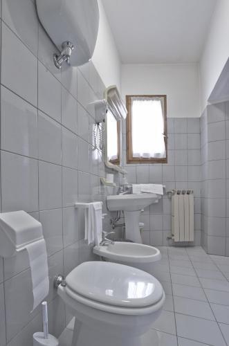 Hotel Valentini Inn Фолиньо Екстериор снимка