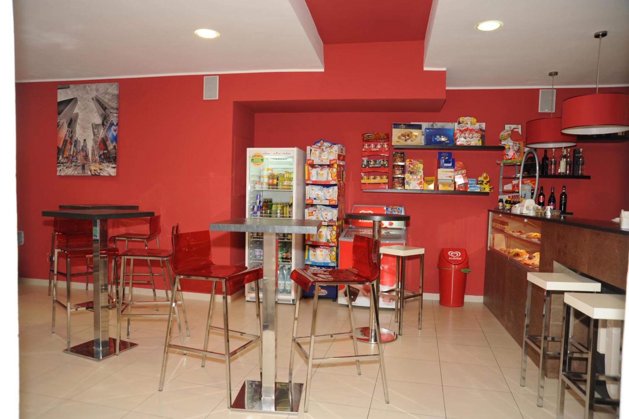 Hotel Valentini Inn Фолиньо Екстериор снимка
